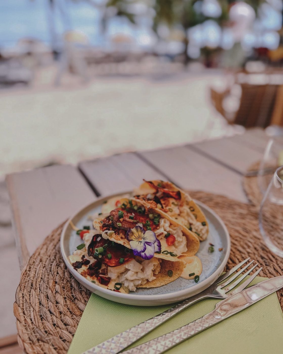 Tacos Morning Vibes, œuf brouillé et chorizo grillé au Manaïa